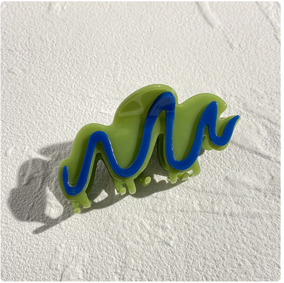 Blakely Rhode Lattice Wave Hair Clip